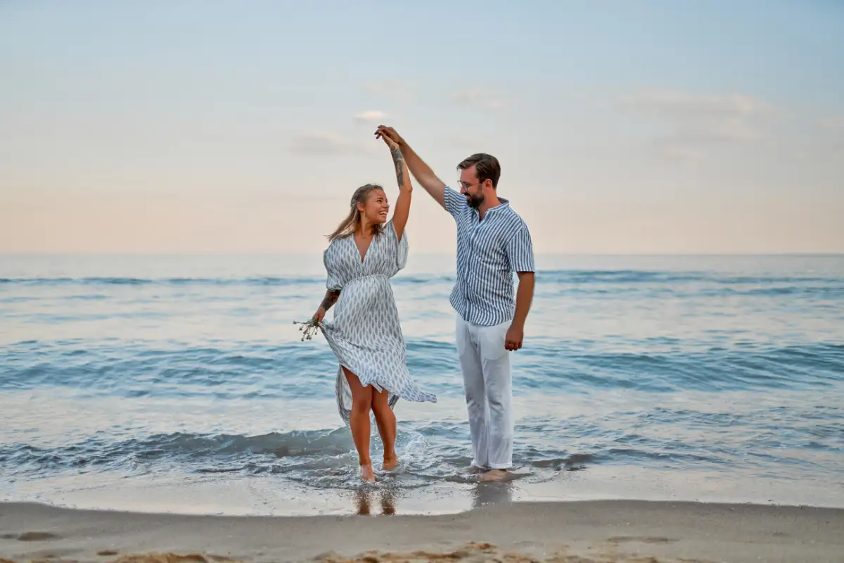 a couple during counseling at Luxury Southern California Couples Rehab
